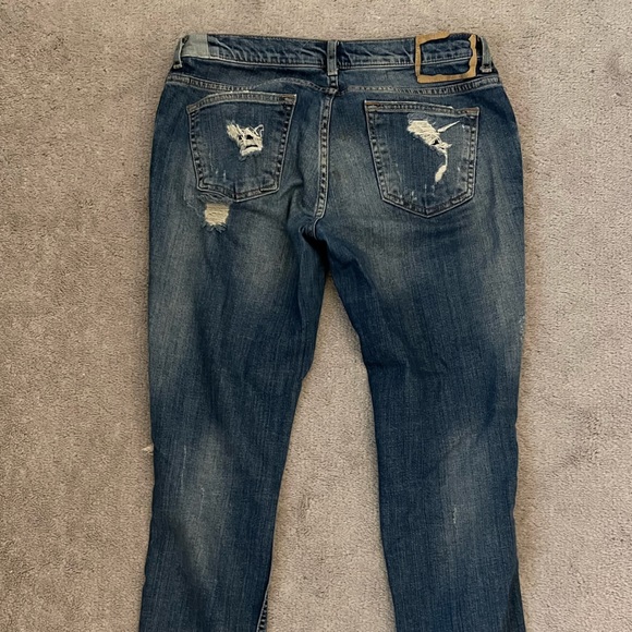 Zara Low Rise Ripped Jeans - Picture 2 of 3